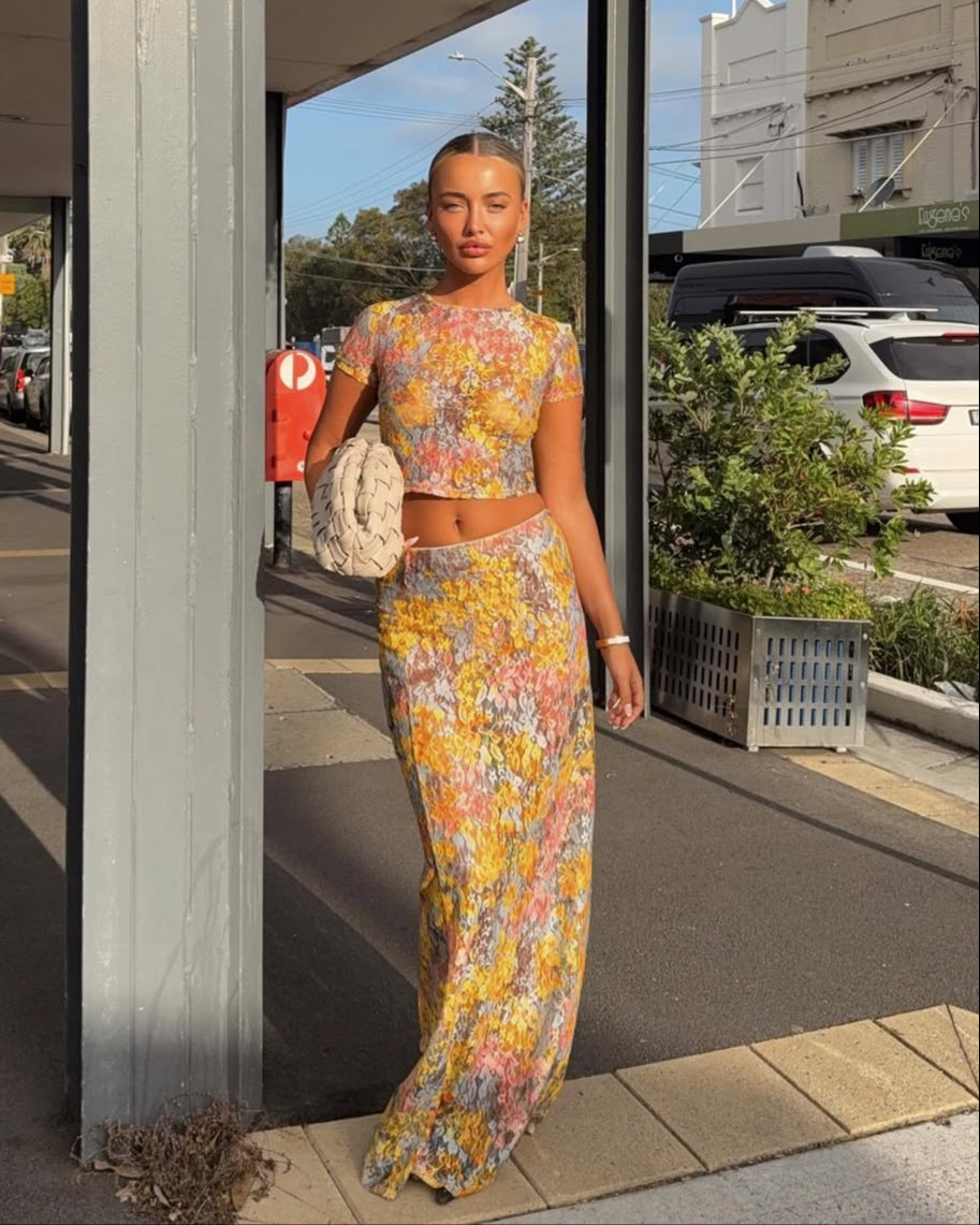 Damen Zweiteiliges Set mit Blumenmuster – Transparentes Crop-Top & Maxi-Rock