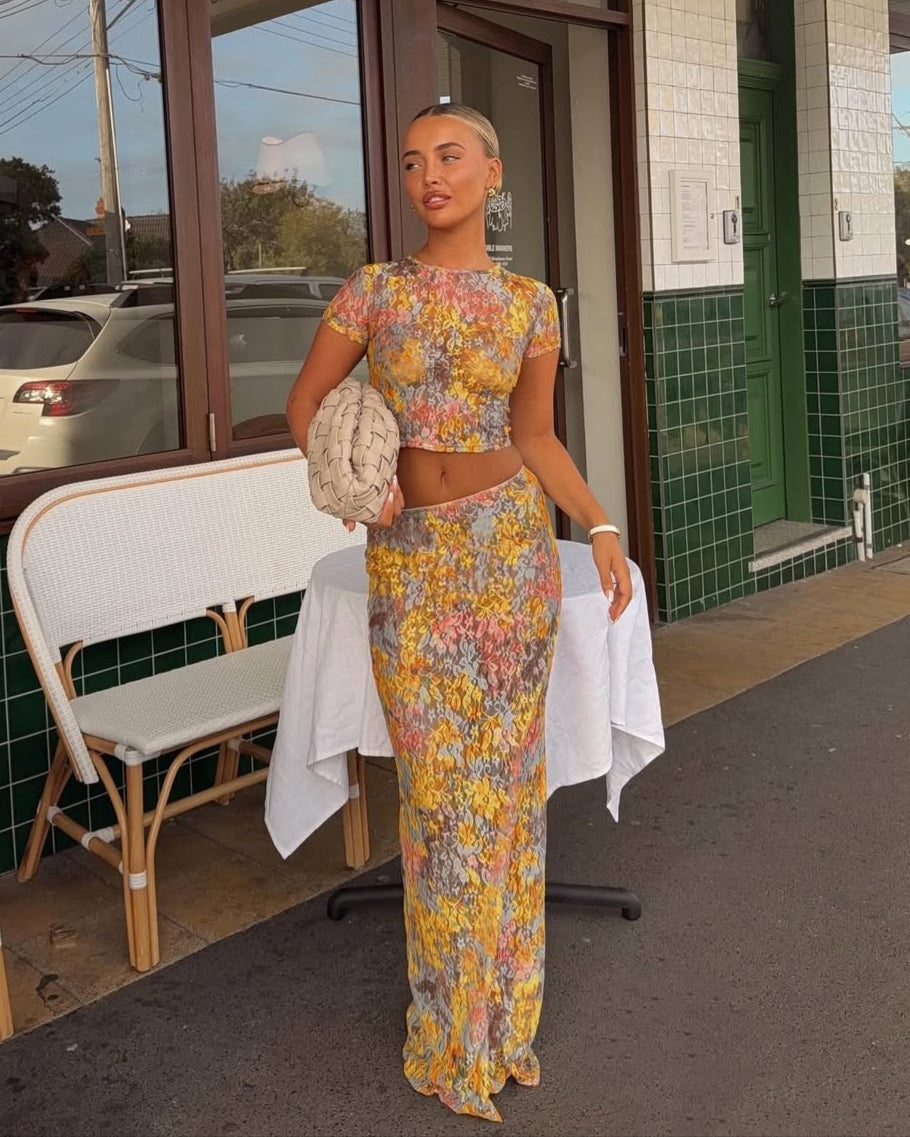 Damen Zweiteiliges Set mit Blumenmuster – Transparentes Crop-Top & Maxi-Rock